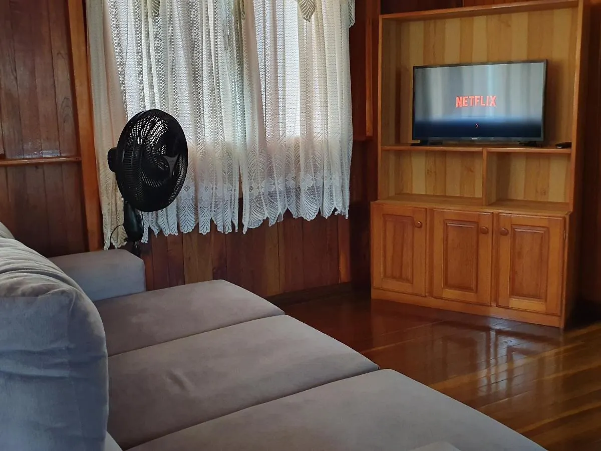 Casa de Ferias Dona Inês Vila Treze Tílias 0*,  Brasil